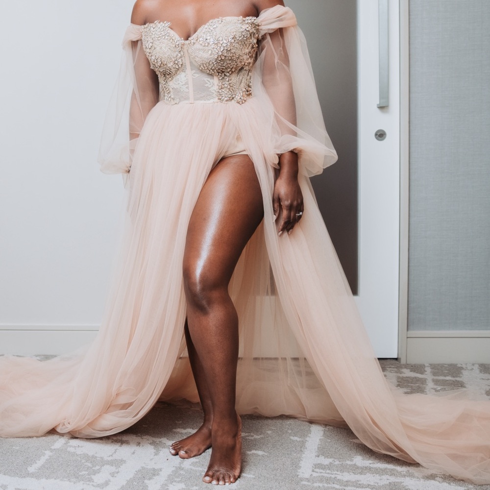 Custom Wedding Robe . Size S /us4 - Picture 2 of 2